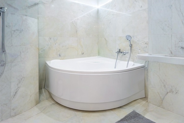 Corner Bath Tub