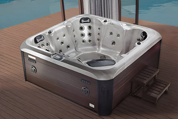 Outdoor Jacuzzi